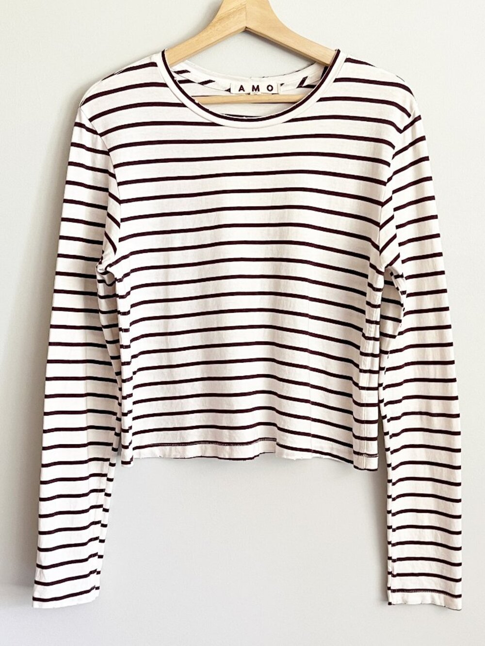 AMO Shirt Size Medium Tee Long Sleeve Ivory Maroon Red Striped Round Neck Crop